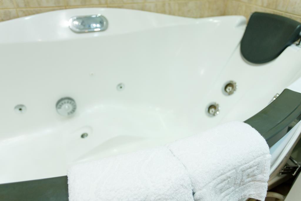 Studio De Luxe With Jacuzzi 수미 외부 사진