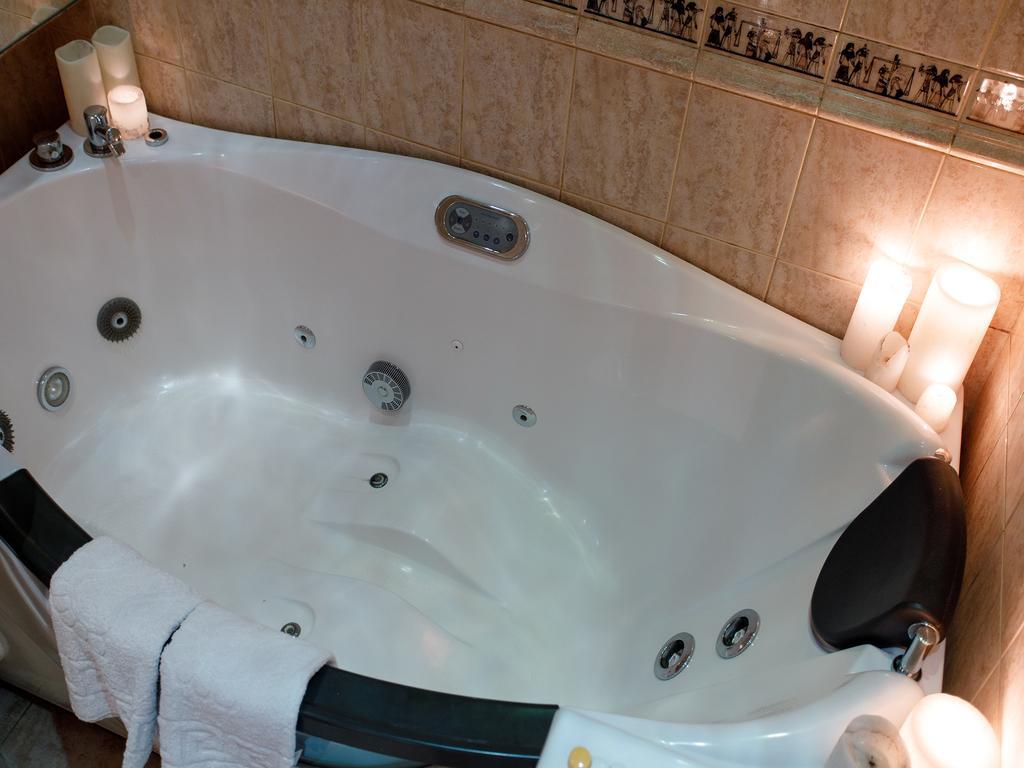 Studio De Luxe With Jacuzzi 수미 외부 사진
